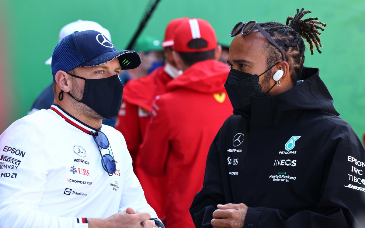 Valtteri Bottas a Lewis Hamilton