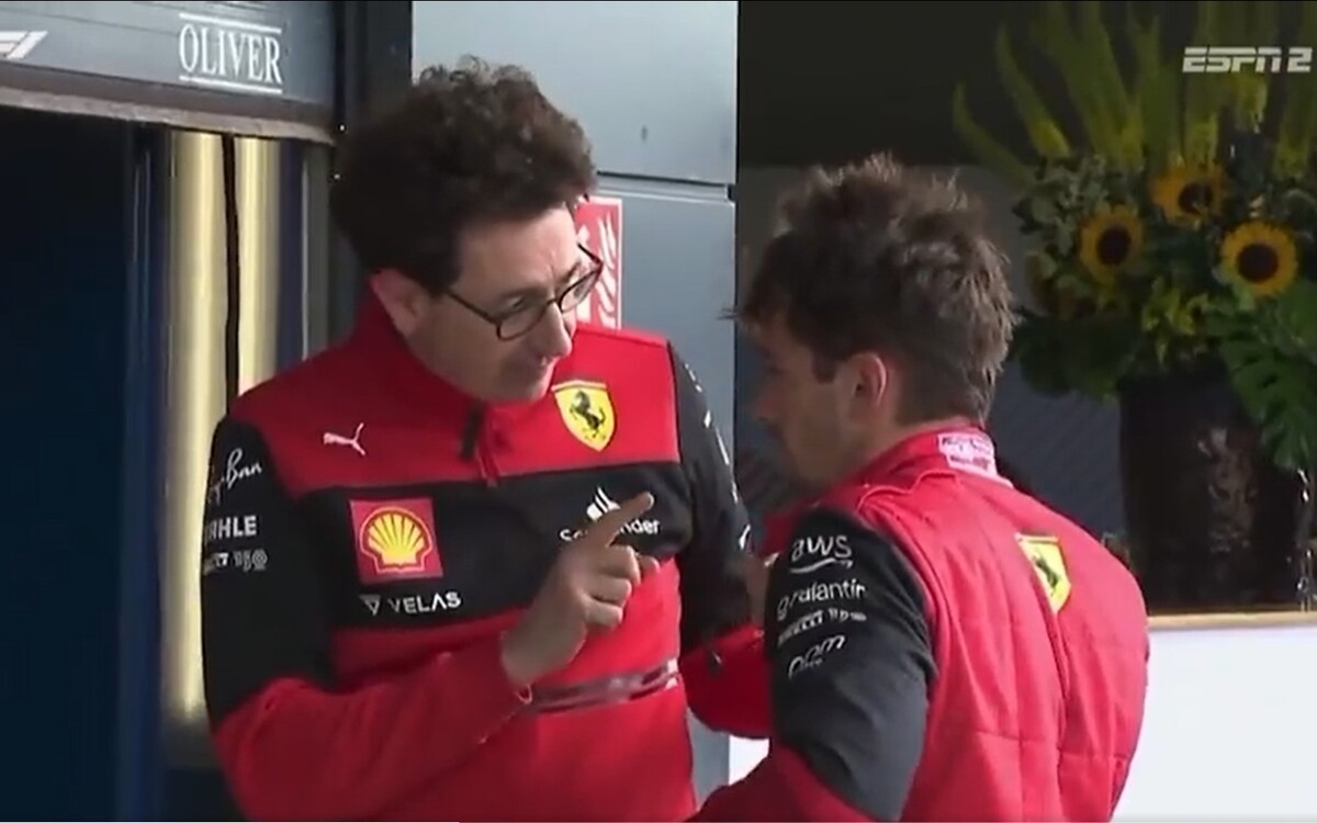 Mattia Binotto a Charles Leclerc