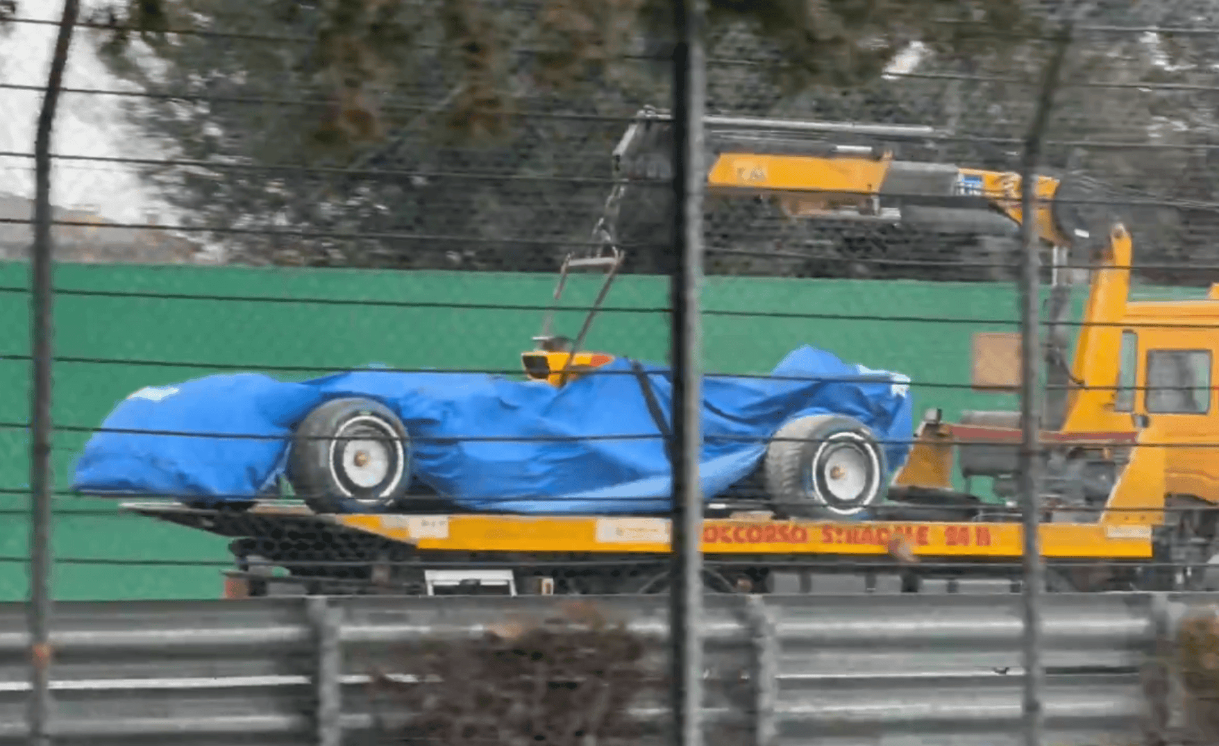 Odpratávanie monopostu VCARB 03