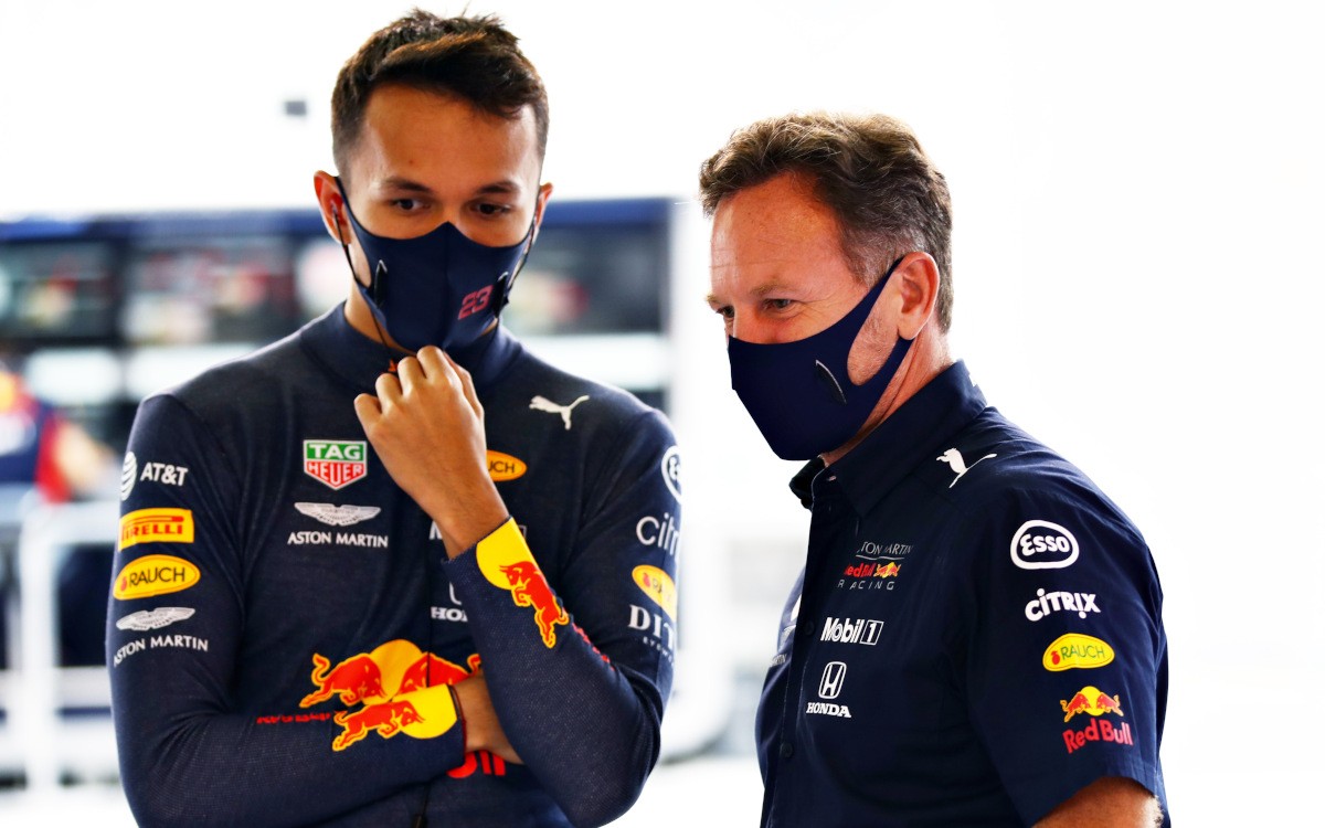 Alexander Albon a Christian Horner