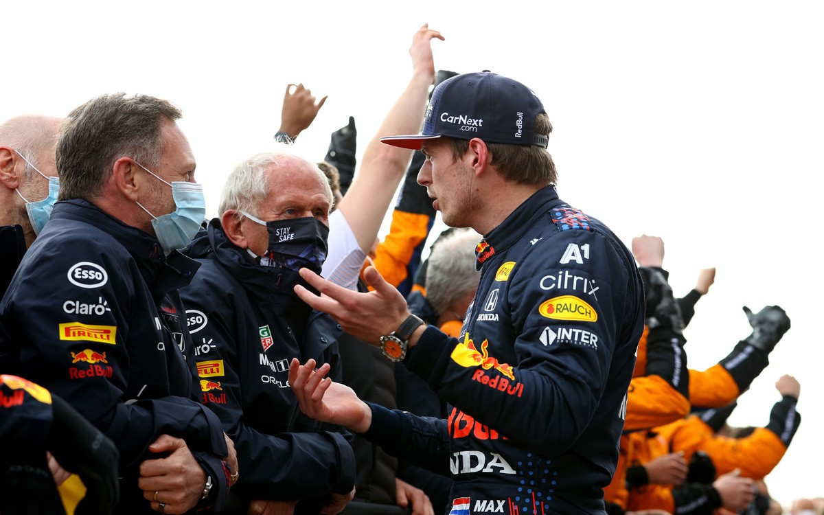 Max Verstappen, Christian Horner a Helmut Marko