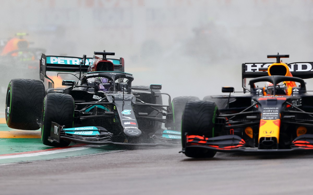 Max Verstappen a Lewis Hamilton