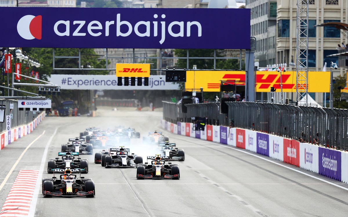 Po reštarte VC Azerbajdžanu 2021, Verstappen, Pérez