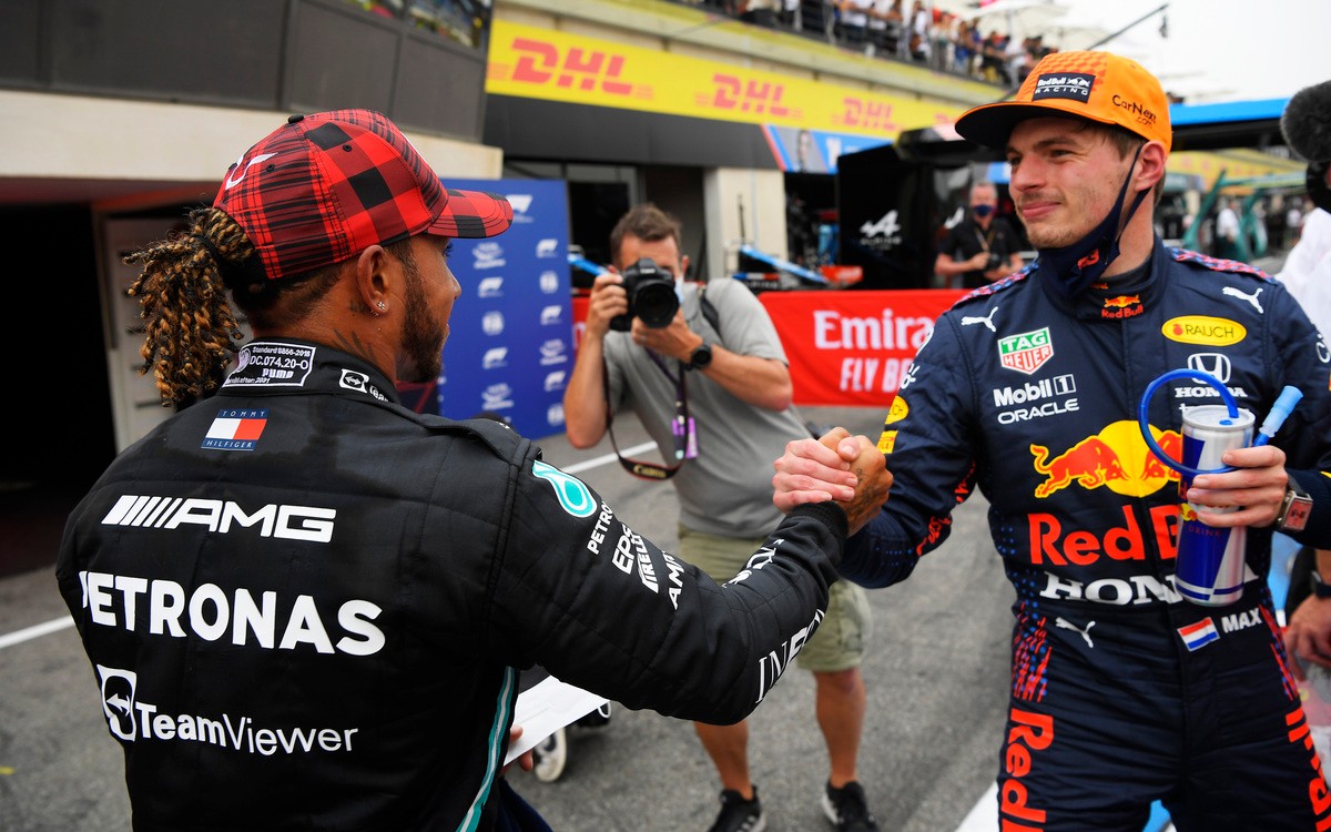 Max Verstappen a Lewis Hamilton