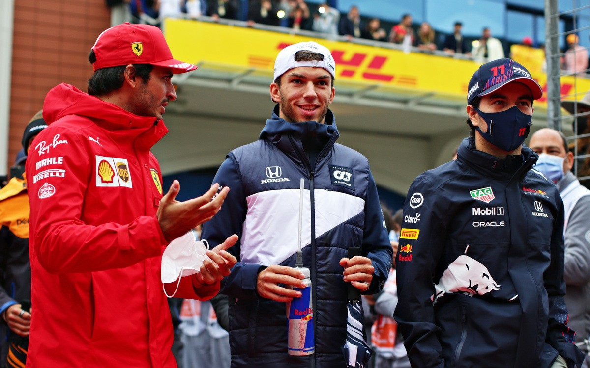 Carlos Sainz, Pierre Gasly, Sergio Pérez