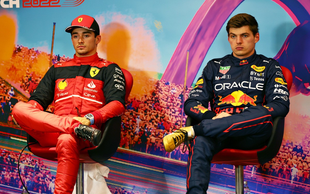 Max Verstappen a Charles Leclerc