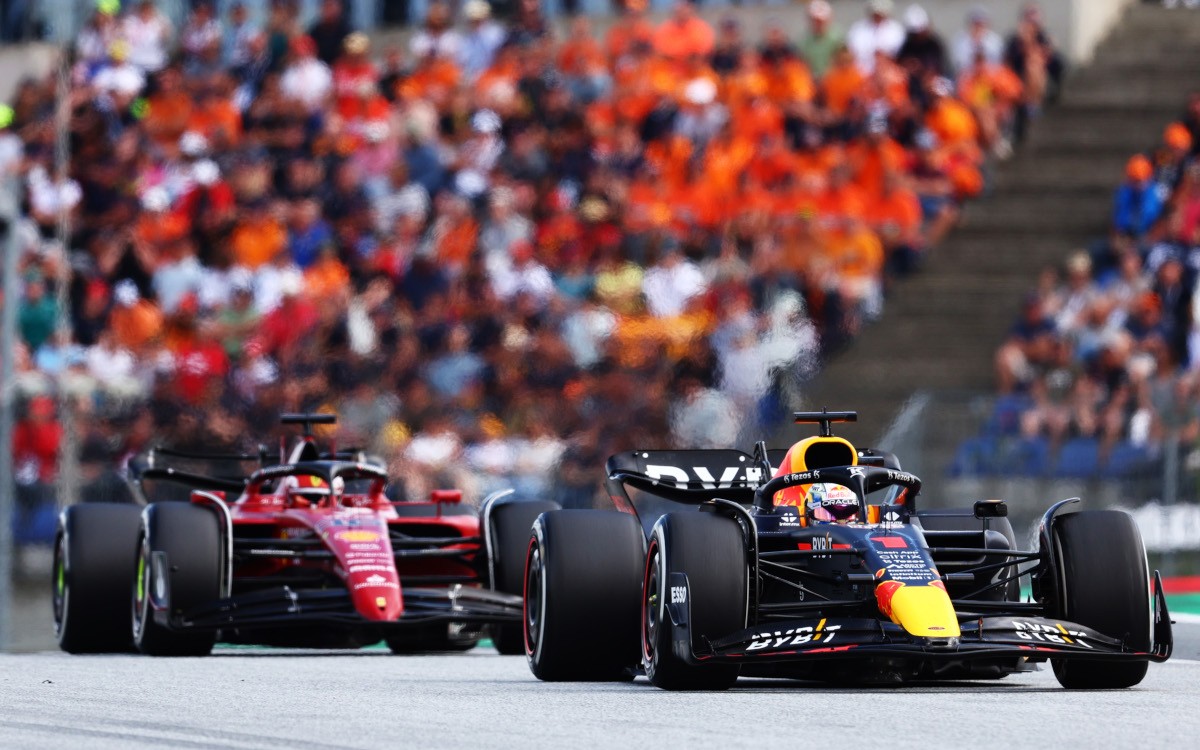 Max Verstappen a Charles Leclerc