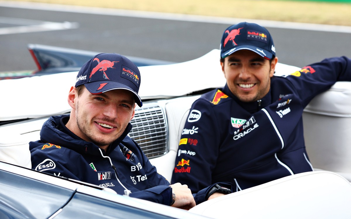 Max Verstappen a Sergio Pérez