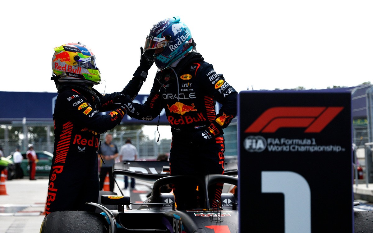 Max Verstappen a Sergio Pérez