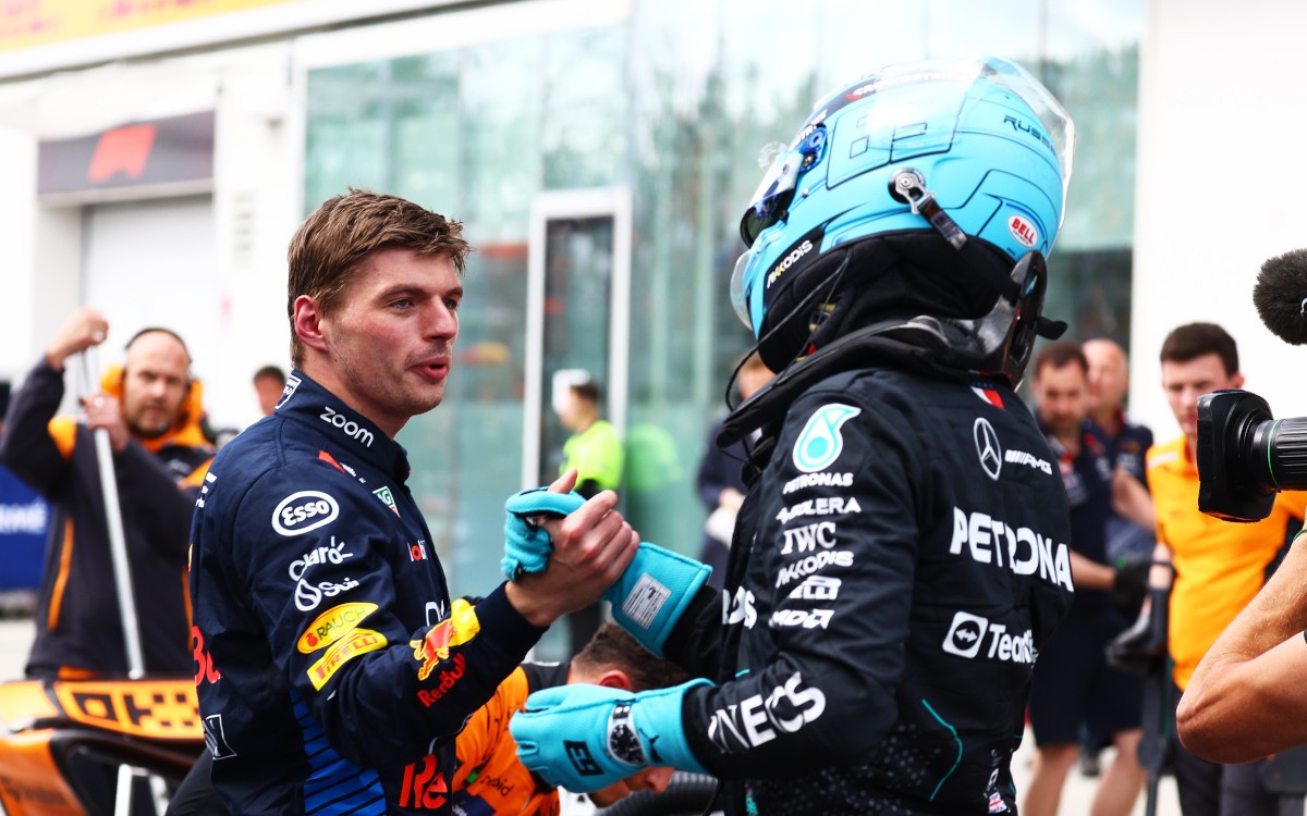 Max Verstappen a George Russell