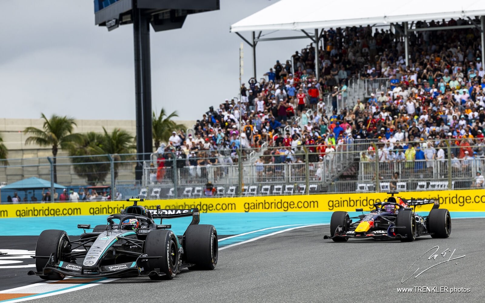 Kimi Antonelli pred Maxom Verstappenom