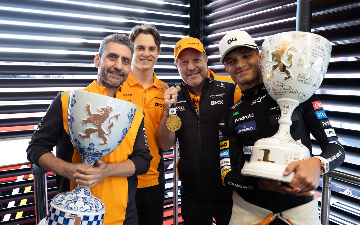 Andrea Stella, Oscar Piastri, Zak Brown a Lando Norris