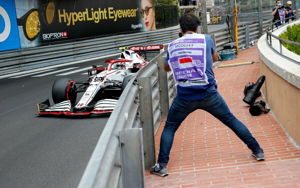 Antonio Giovinazzi a fotograf