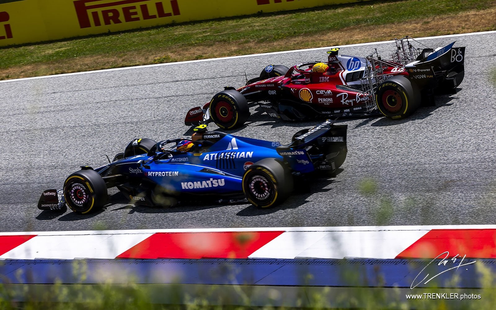 Lewis Hamilton a Carlos Sainz