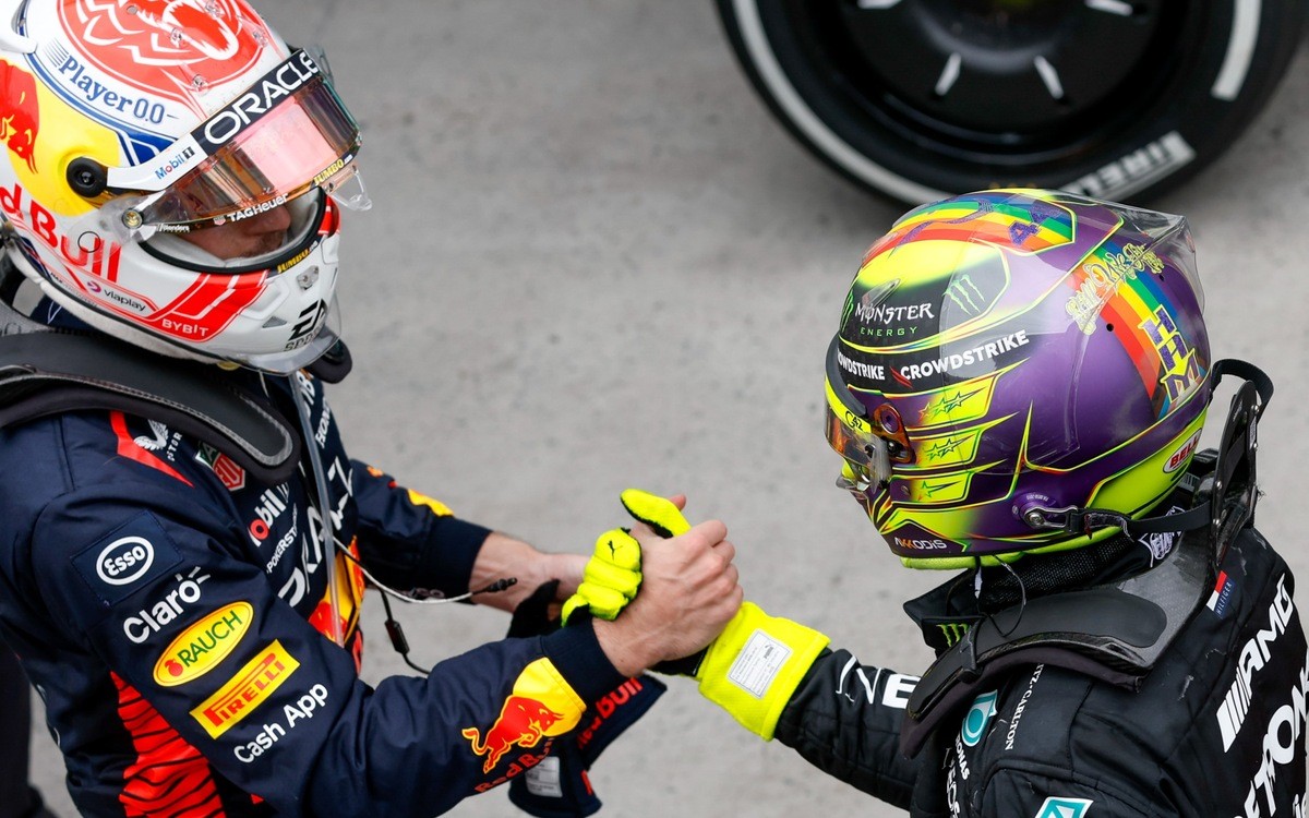 Lewis Hamilton a Max Verstappen