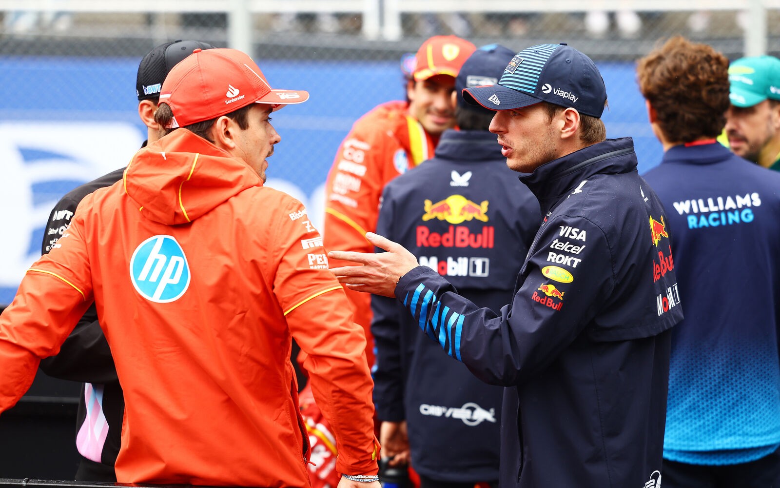 Max Verstappen a Charles Leclerc