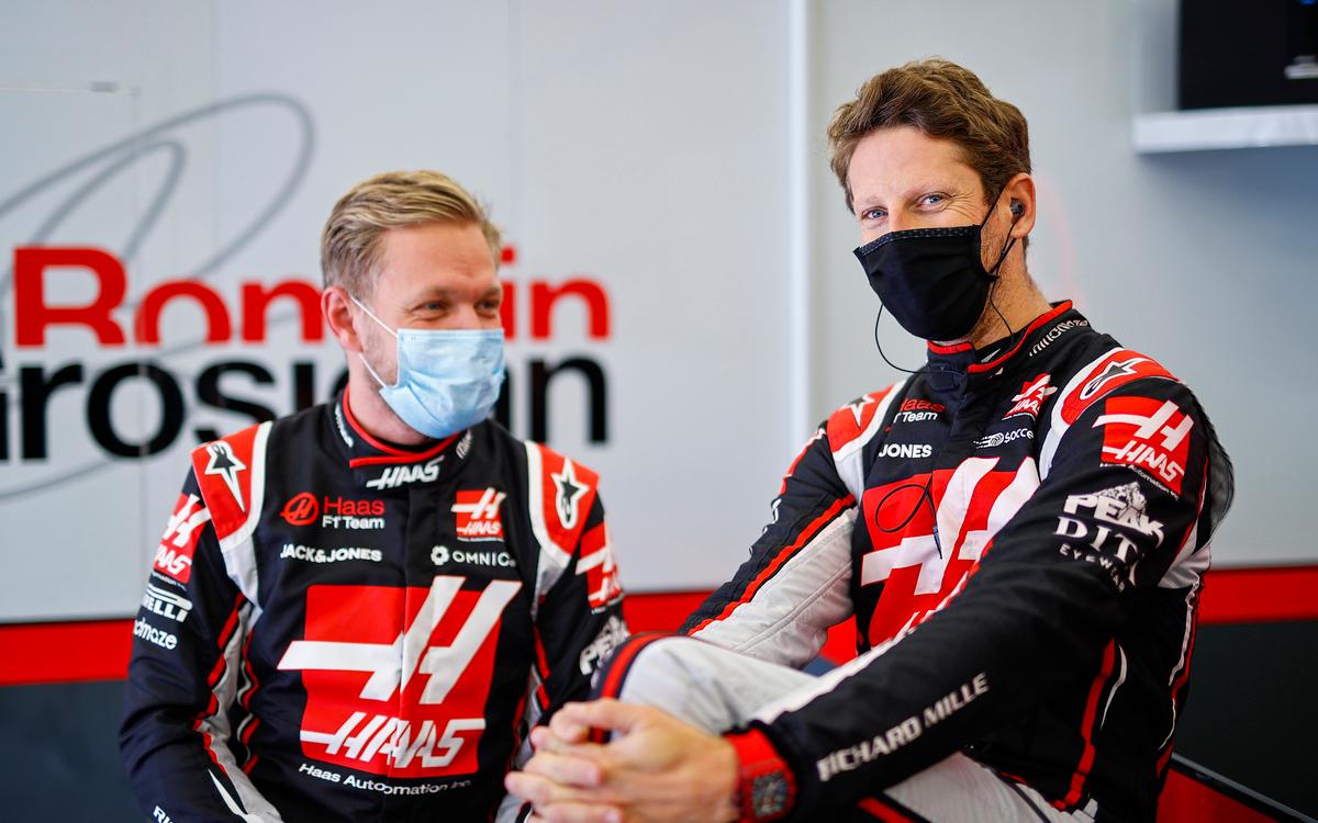Kevin Magnussen a Romain Grosjean