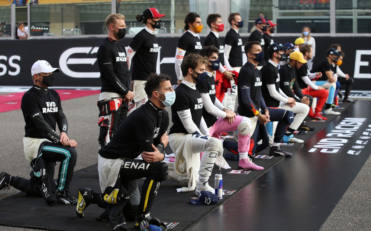 Pokľaknutie v Abú Zabí