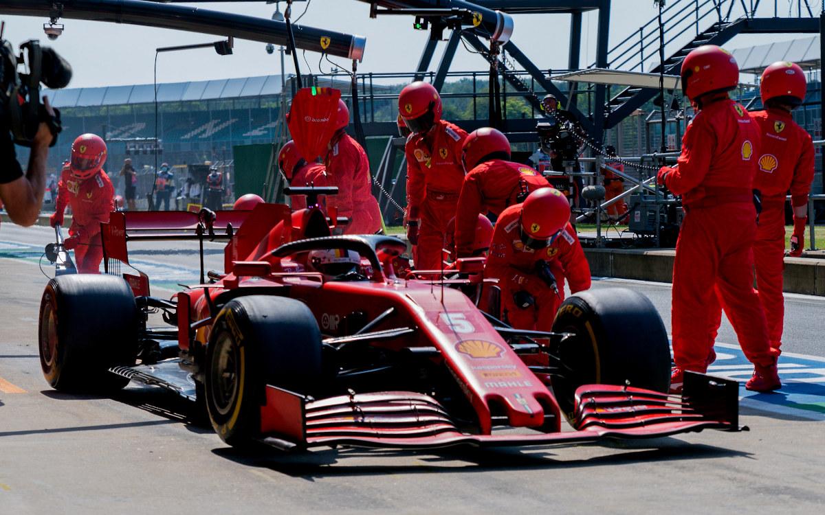 Sebastian Vettel v boxoch