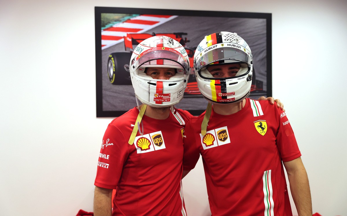 Charles Leclerc a Sebastian Vettel si vymenili prilby