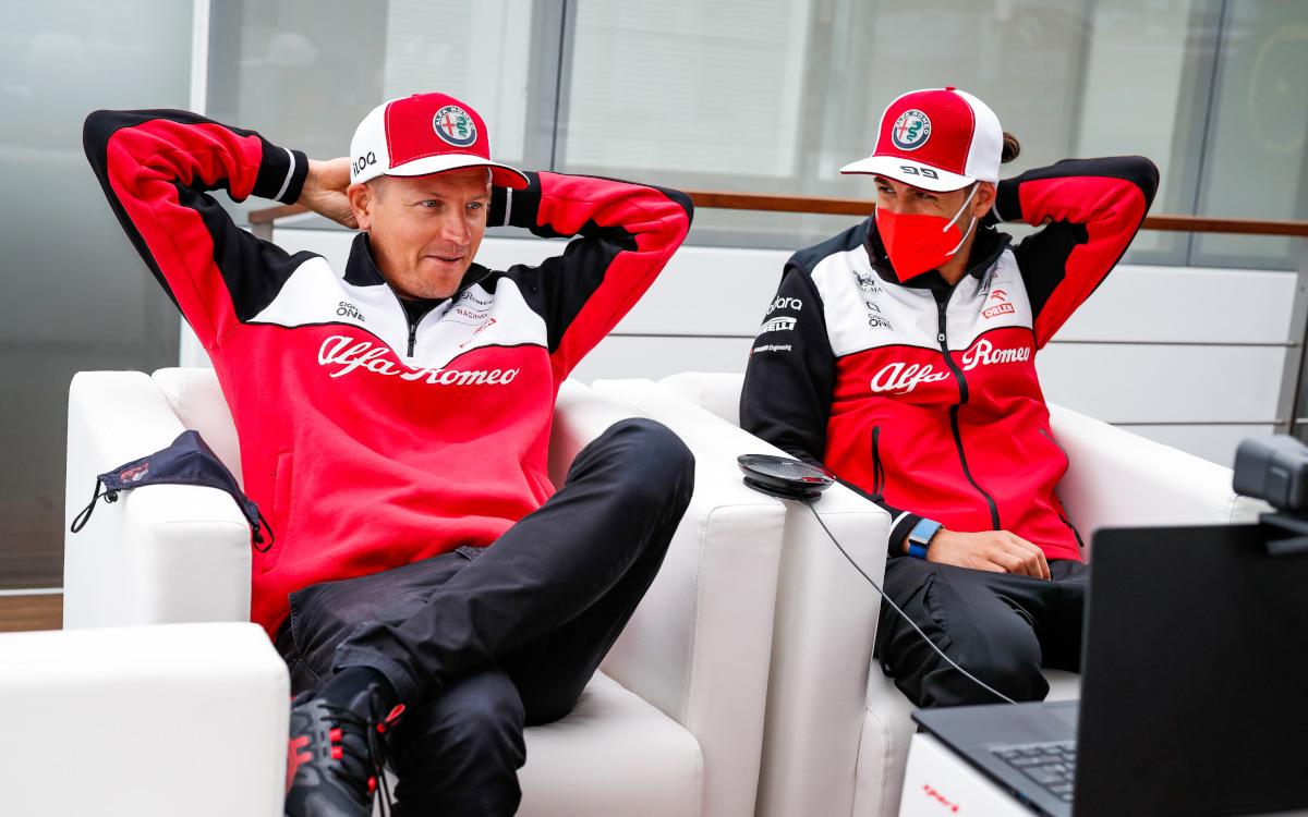 Kimi Räikkönen a Antonio Giovinazzi