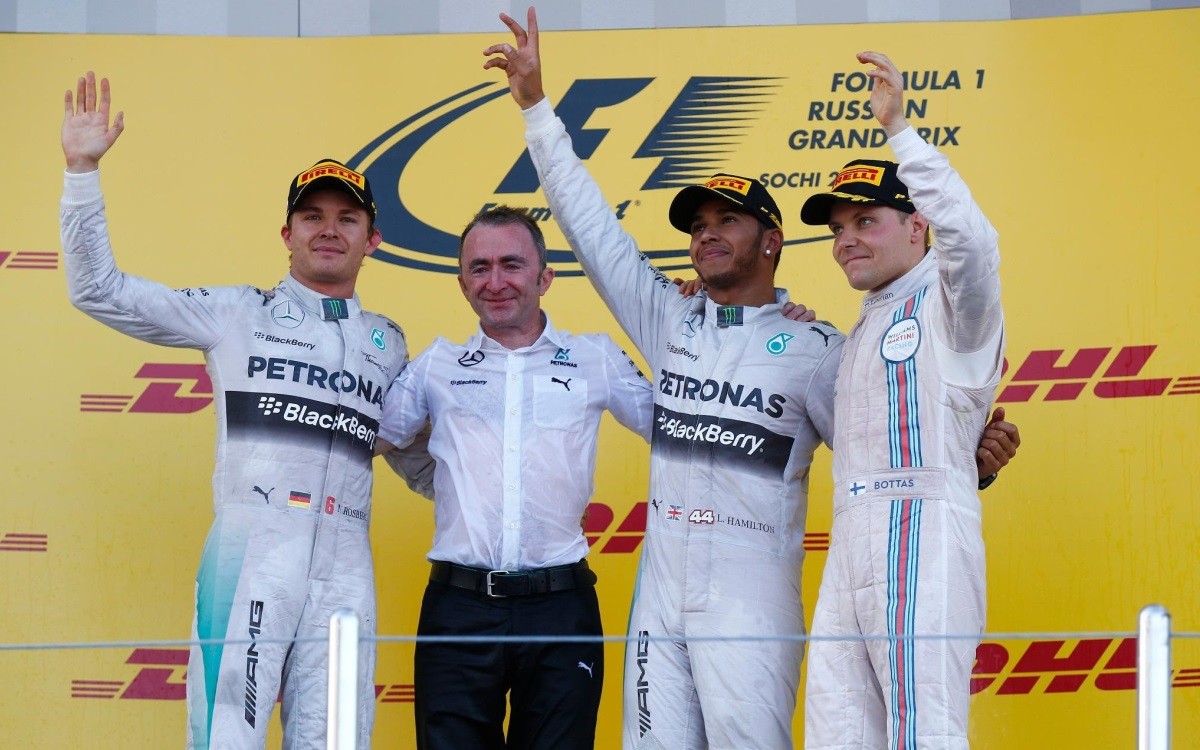 VC Ruska 2014 pódium, Nico Rosbergy Paddy Lowe, Lewis Hamilton, Valtteri Bottas