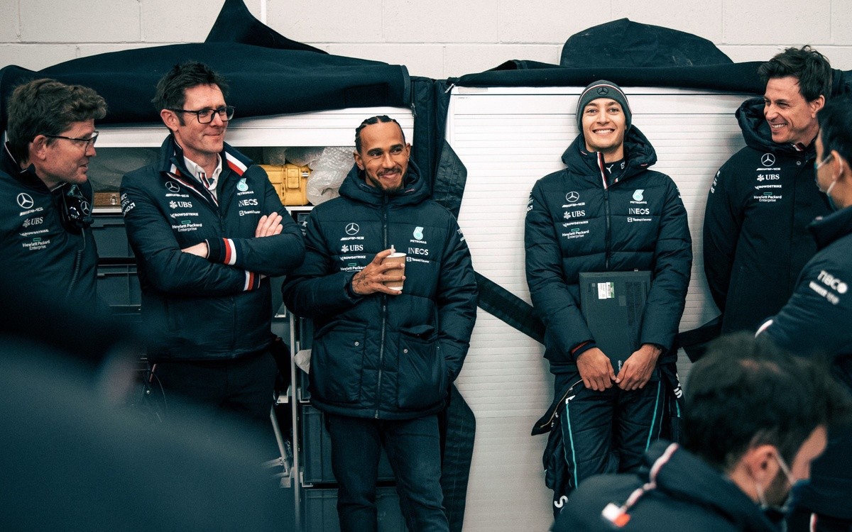 Lewis Hamilton, George Russell, Toto Wolff, Andrew Shovlin