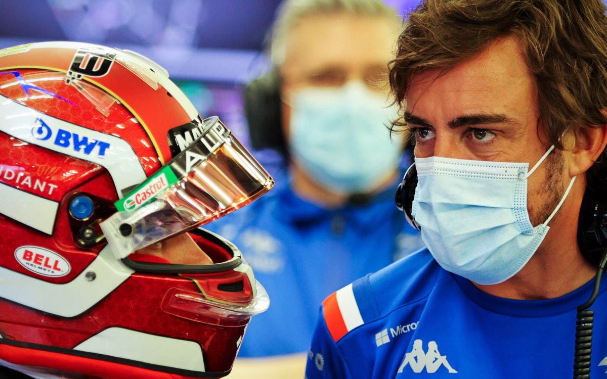 Esteban Ocon a Fernando Alonso