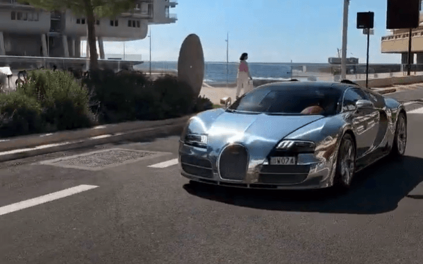 Fernando Alonso za volantom Bugatti Veyron