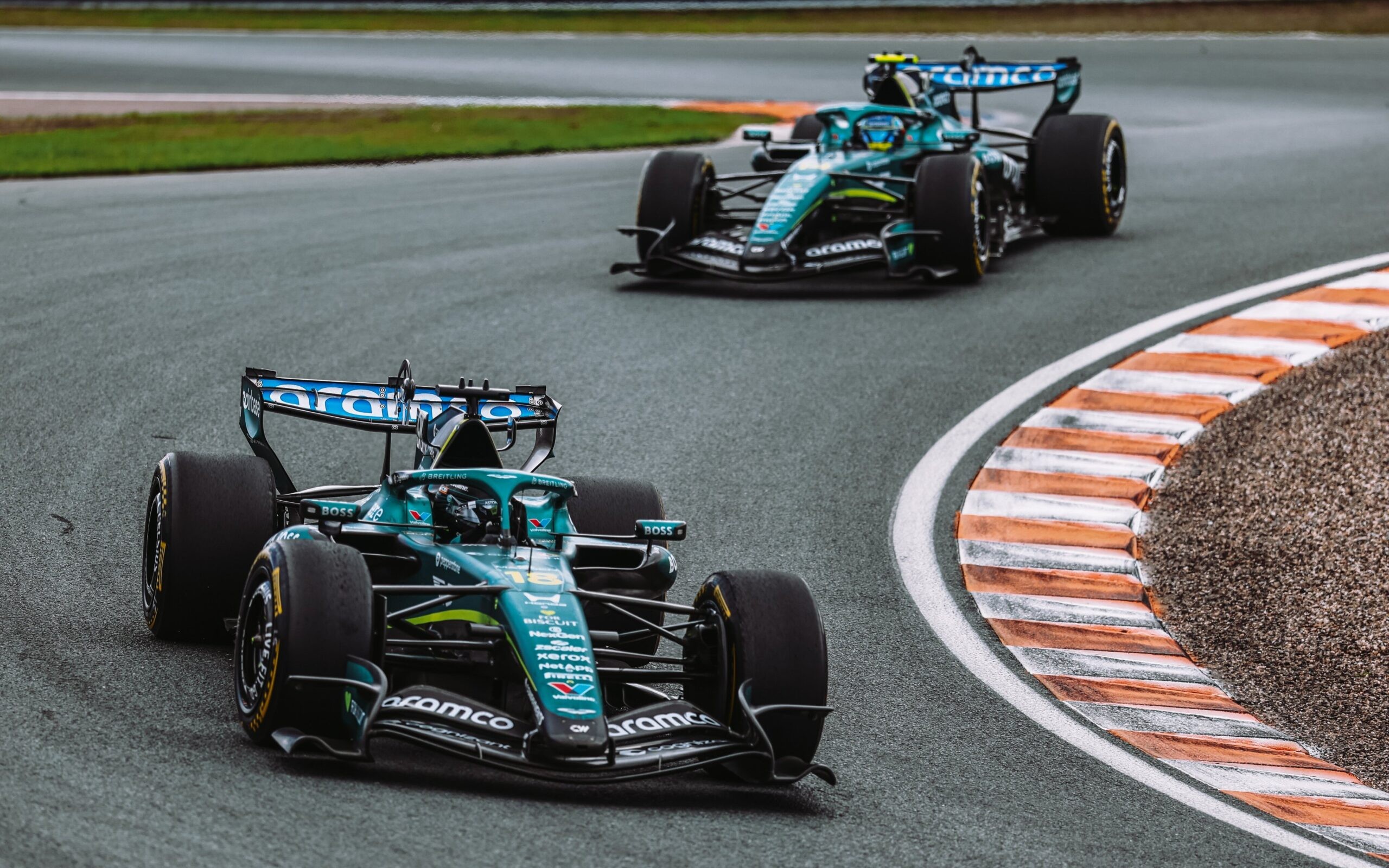 Lance Stroll a Fernando Alonso