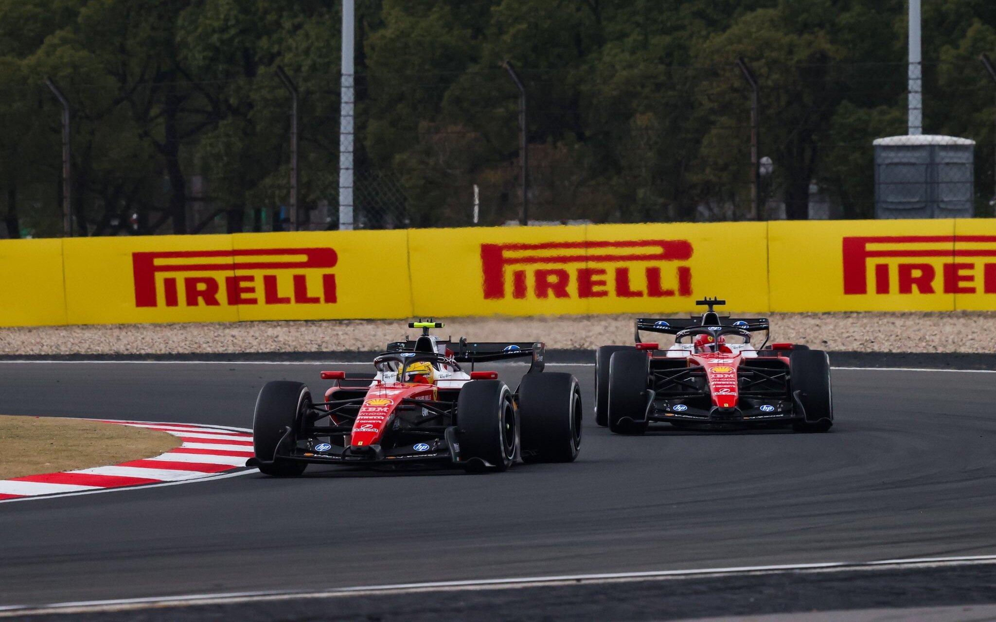 Lewis Hamilton a Charles Leclerc