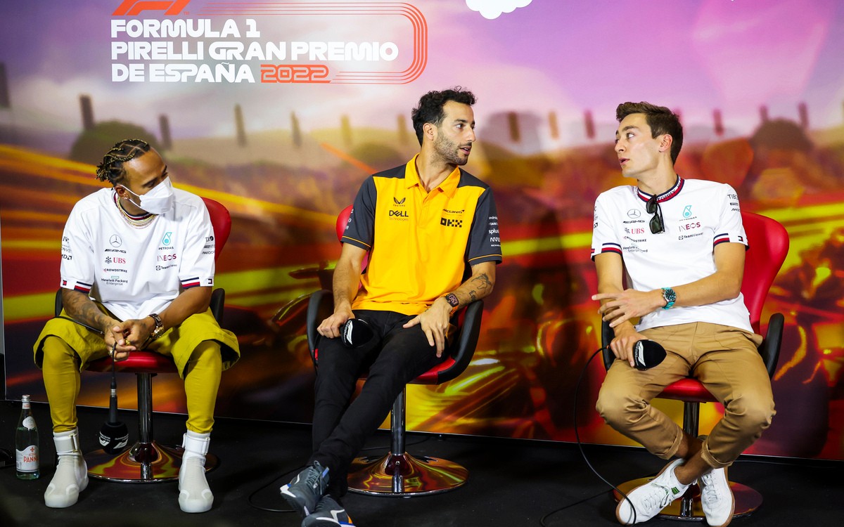 George Russell, Daniel Ricciardo a Lewis Hamilton