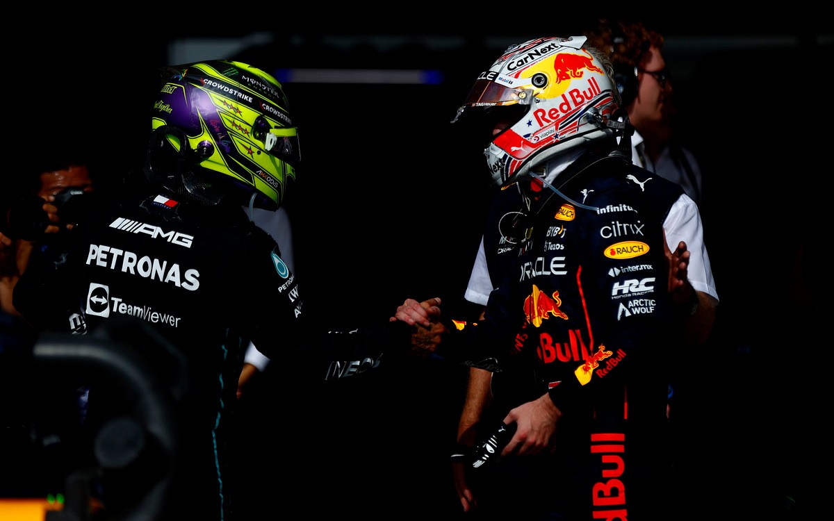 Lewis Hamilton a Max Verstappen