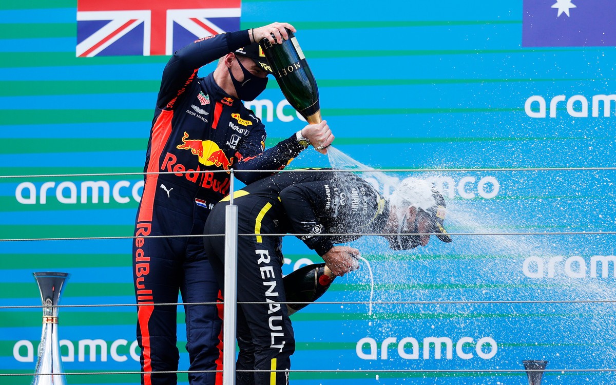 Max Verstappen a Daniel Ricciardo