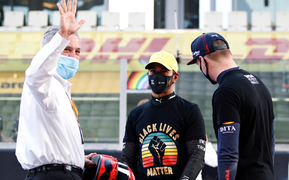 Chase Carey, Lewis Hamilton a Max Verstappen