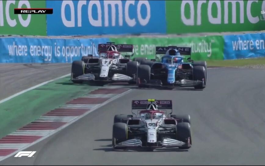 Súboj medzi Fernandom Alonsom a Kimim Räikkönenom