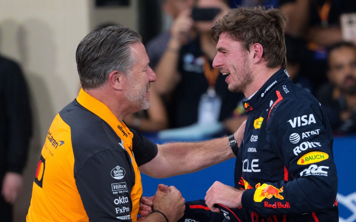 Max Verstappen a Zak Brown