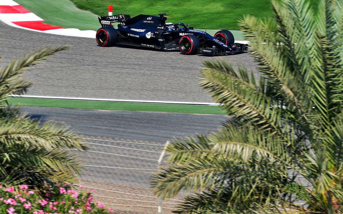 Fernando Alonso testuje R.S.18