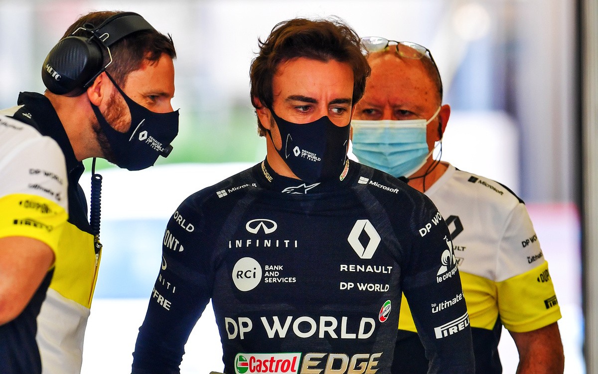 Fernando Alonso testuje R.S.18