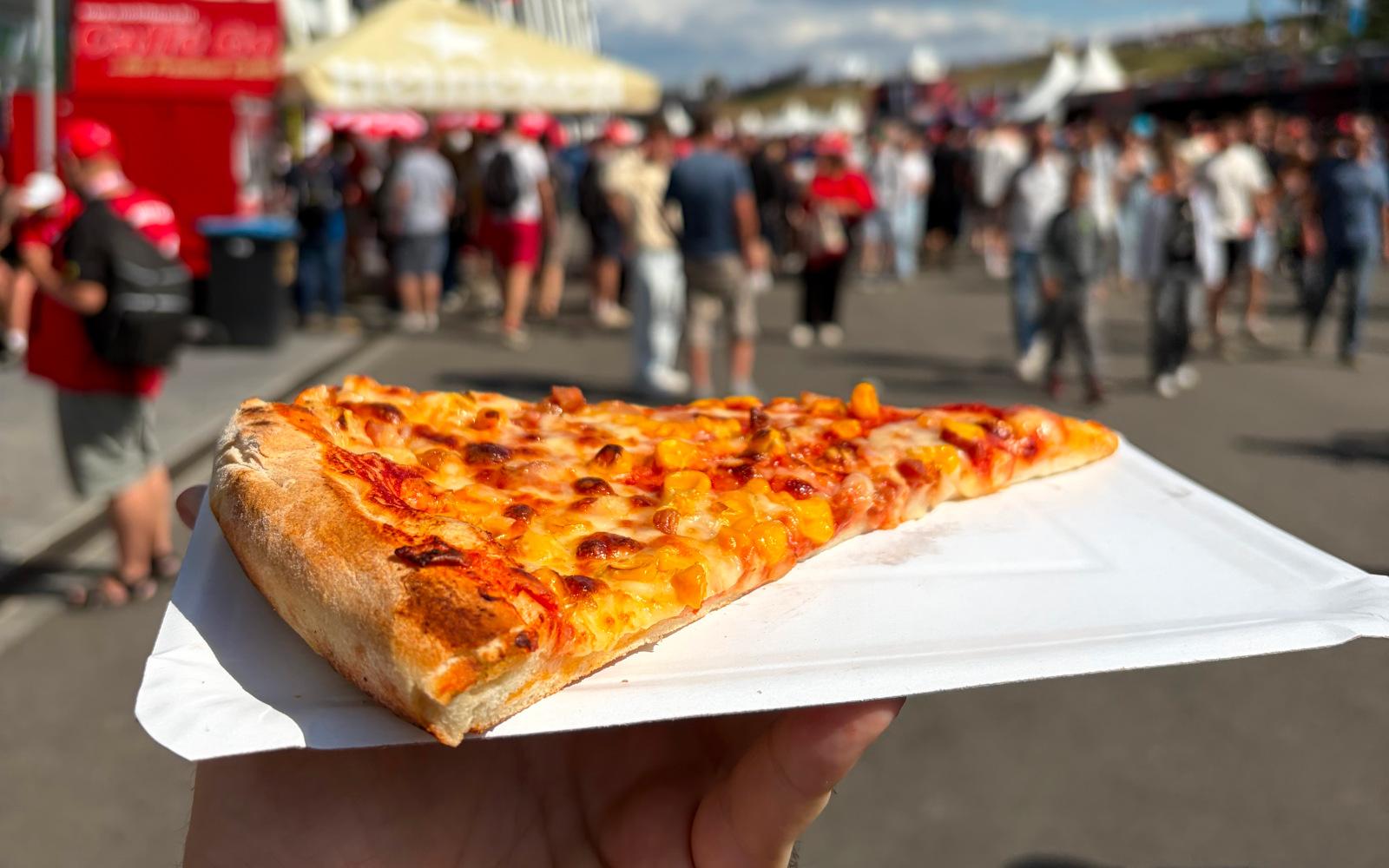 Pizza na Hungaroringu