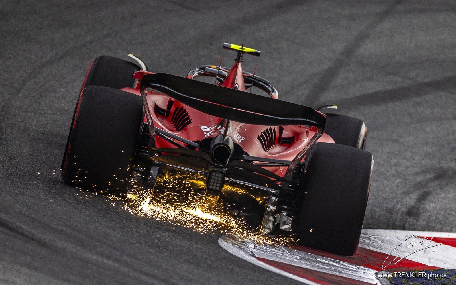 Carlos Sainz, Ferrari zozadu, iskry