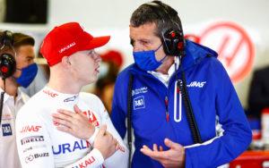 fotka k článku Steiner vysvetlil, ako sa mu podarilo zlepšiť vzťah medzi Schumacherom a Mazepinom