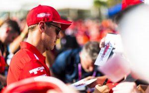 fotka k článku F1-Insider naznačuje: Vettel verí v šancu v Mercedese