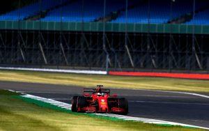 fotka k článku Vettelovi chýbali jazdy: Nevedel som nájsť rytmus