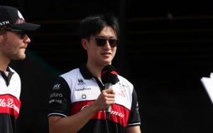 fotka k článku Kuan-jü Čou zostáva pilotom Alfy Romeo aj v sezóne 2023