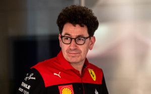 fotka k článku Binotto priznal, že Ferrari pre obavy o spoľahlivosť jazdilo s nižším výkonom