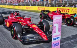 fotka k článku Strategický ťahák Niké: Red Bull má dobré tempo, Ferrari problémy s gumami