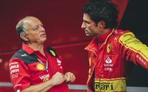 fotka k článku Sainz starší nechápe rozhodnutia Ferrari: Raz rozhodnú tak, potom zas inak