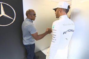 fotka k článku Hamilton starší je proti návratu F1: Nepriateľa sme ešte nezdolali