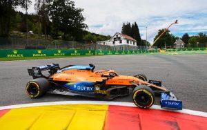 fotka k článku Sainz: Rýchlosť Renaultu nás nenecháva na pokoji